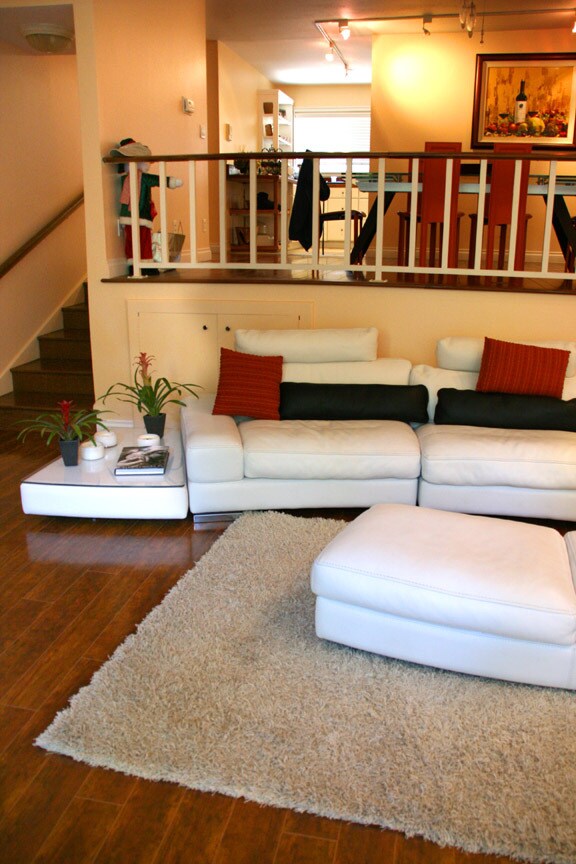 Building Photo - 5266 Lindley Ave