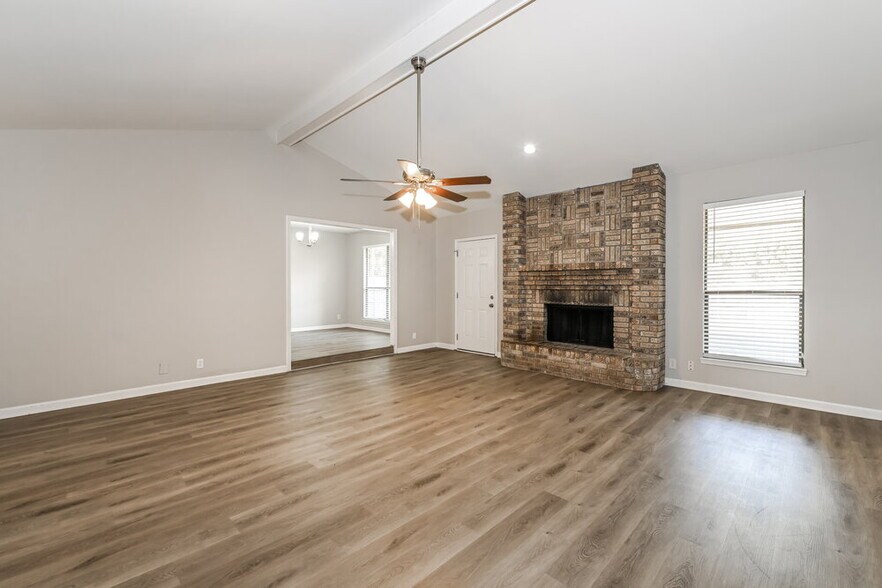 Building Photo - 5551 Edenfield Rd