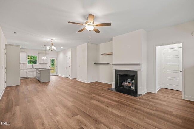 Building Photo - 156 Harmony Trl