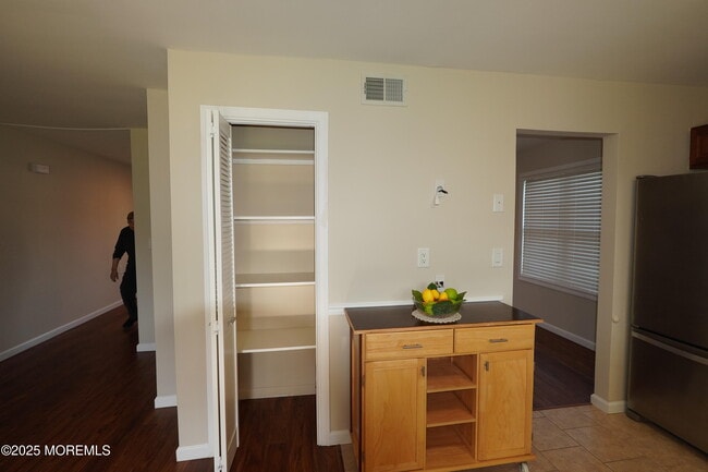 Building Photo - 49 Hastings Rd