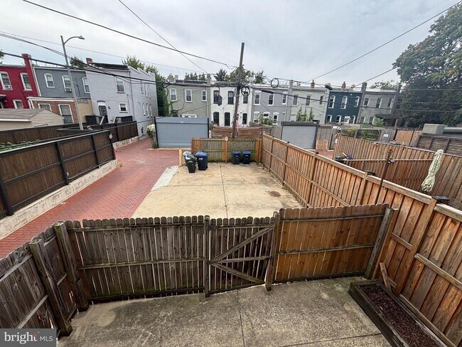 Building Photo - 600 Keefer Pl NW