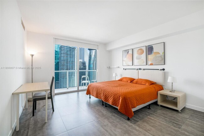 Building Photo - 500 Brickell Ave