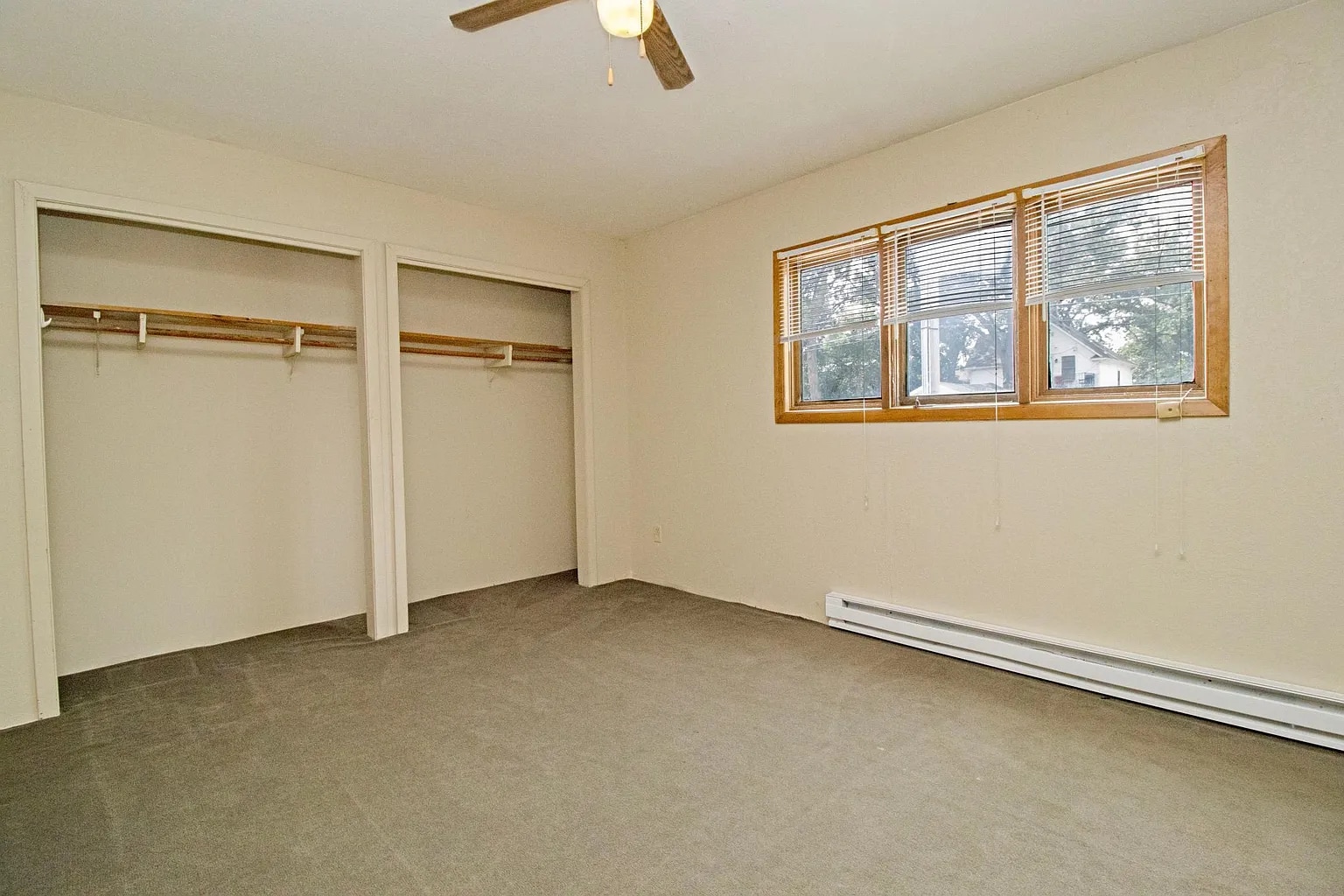 Building Photo - 815 5th Ave S