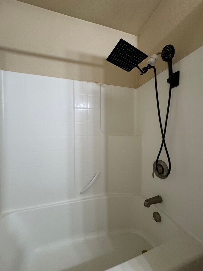 Building Photo - Cambridge Place I - 2235