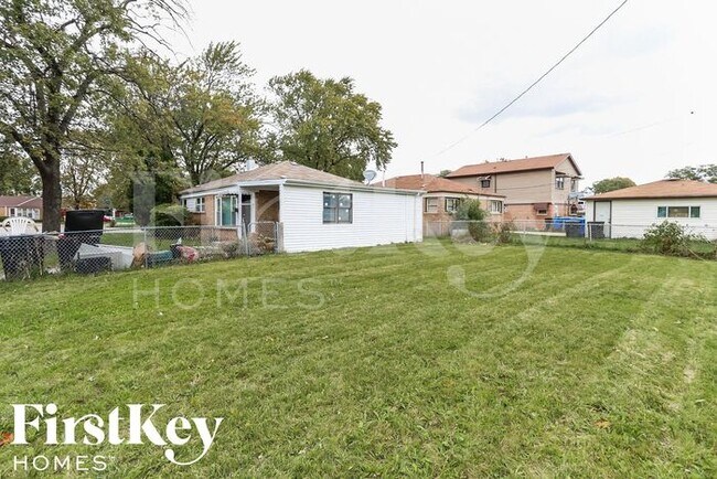 Building Photo - 4561 W 84th Pl