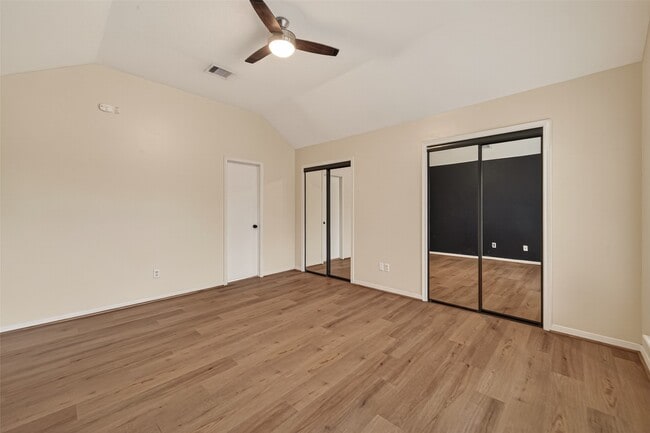 Building Photo - 3204 Farmers Field