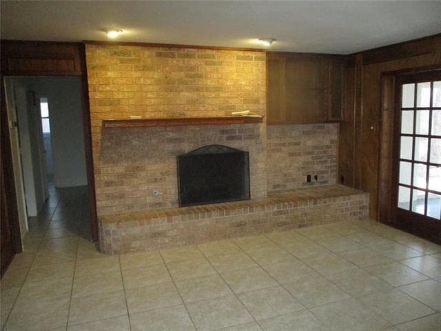 Building Photo - 4704 Valleycrest Dr