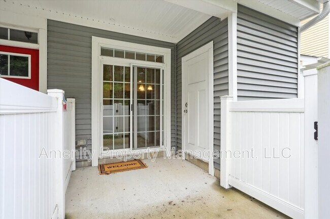 Building Photo - 1208 Kings Land Court