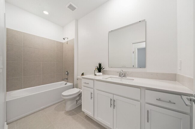 Building Photo - 3 Bedrrom 2 bathroom + Office-Brand-New Luxury Living in Rivington – DeBary, FL