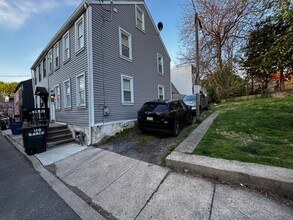 Building Photo - !!Fully Remodeled Row Home in the Heart of Lancaster City!!