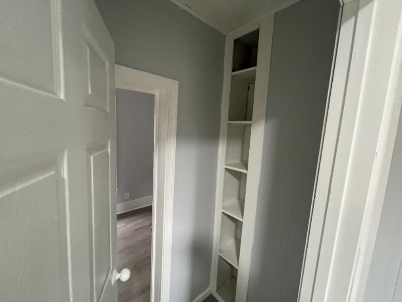 Building Photo - 407 W 23rd St