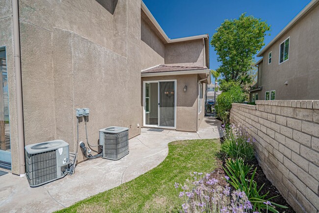 Building Photo - Spacious 4-Bedroom Pool Home in Saugus wit...