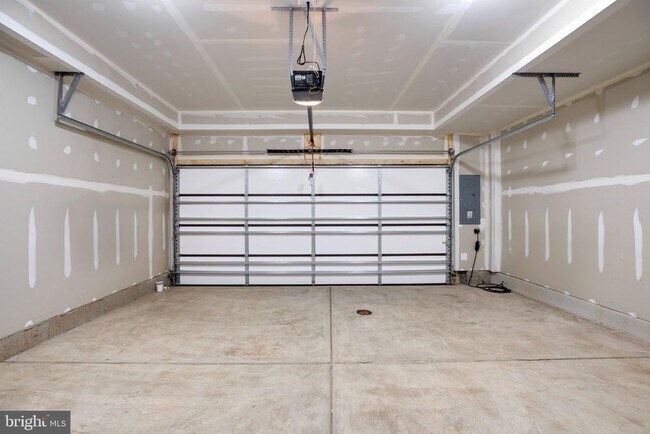 Building Photo - 4468 Sulford Ter