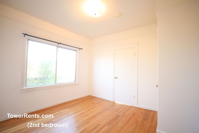 Building Photo - Noe Valley/Dolores Hts: 2 Bedroom+ Office ...