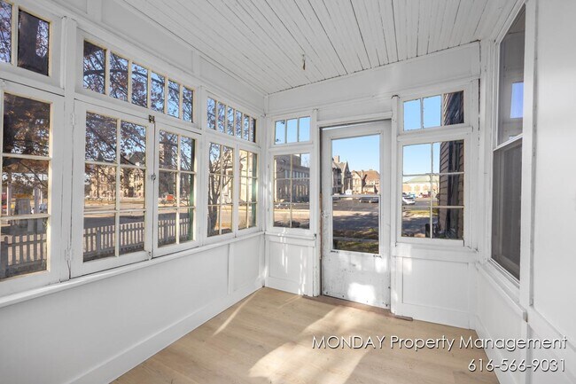 Building Photo - 263 W Muskegon Ave