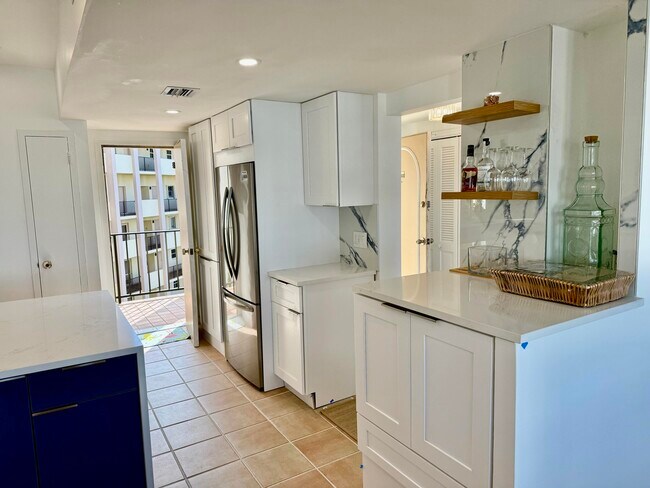 Building Photo - 3475 S Ocean Blvd