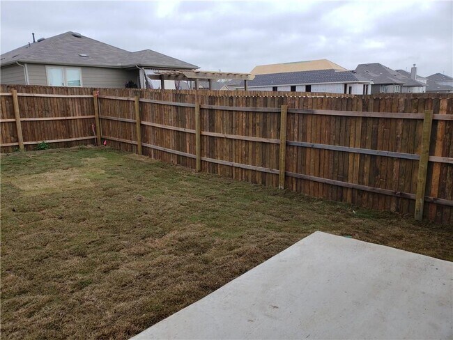 Building Photo - 1105 Cliffbrake Wy