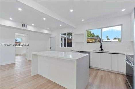 Building Photo - 5701 SW 41st St