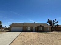 Building Photo - Remodeled 3 bed/2 bath home close to shopping