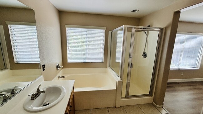 Building Photo - 9321 Dorrell Ln