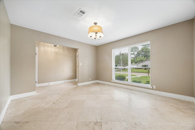 Building Photo - 12322 Nova Ct