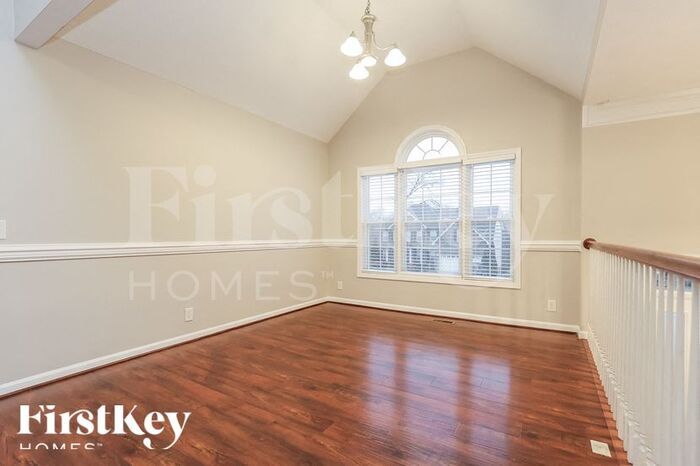 Building Photo - 593 Winding Bluff Way