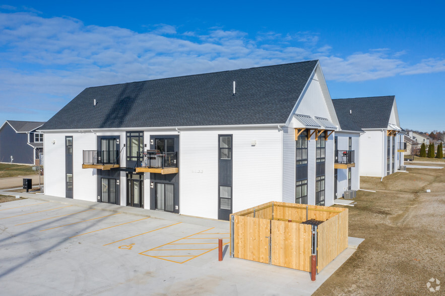 Building Photo - Morton Farmhouse