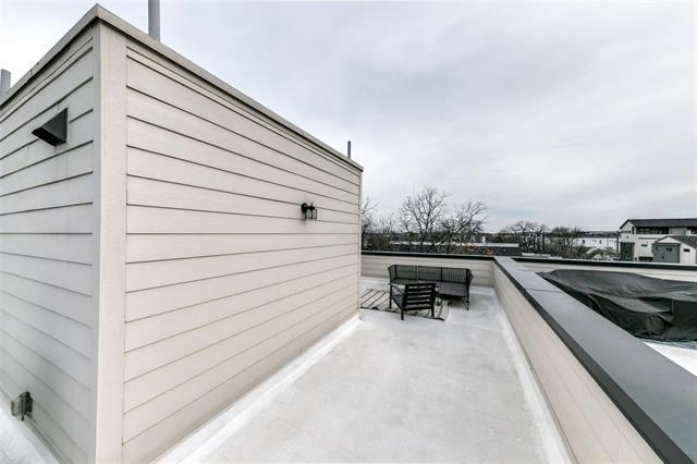 Building Photo - 4205 Roseland Ave