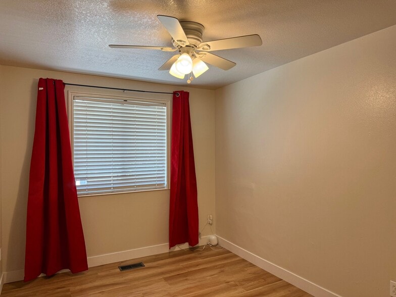 Building Photo - 2736 S 900 E
