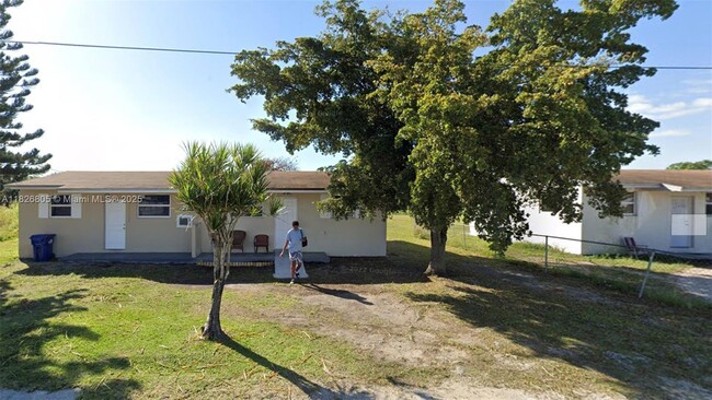Primary Photo - 11802 SW 212th St