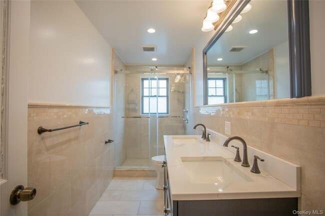 Building Photo - 59 Clinton Ave