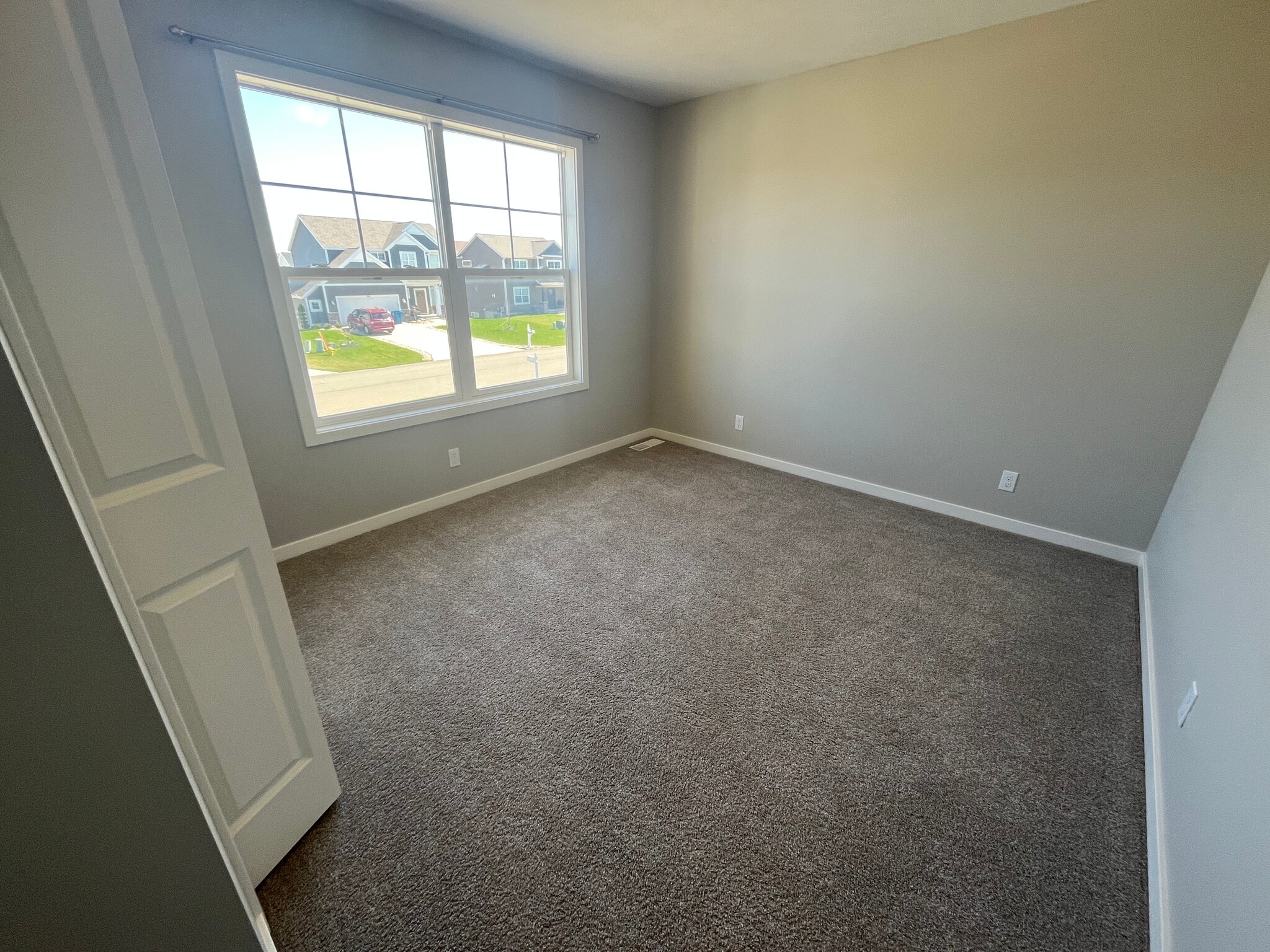 Building Photo - 3865 Elm Ridge Dr