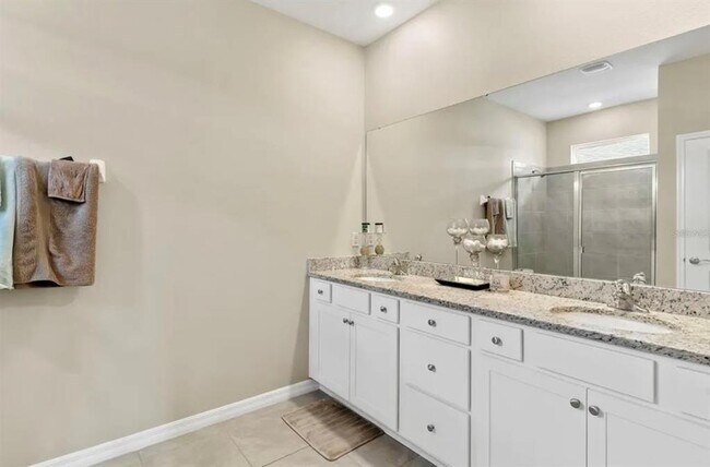 Building Photo - 13337 Waterleaf Garden Cir