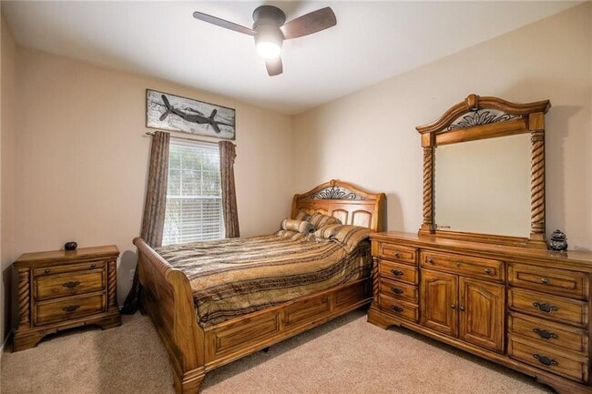 Building Photo - 2315 Little Tree Bend