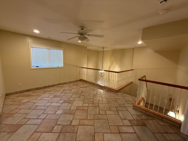 Building Photo - Beautiful Sunset Terraces Condo for Rent!