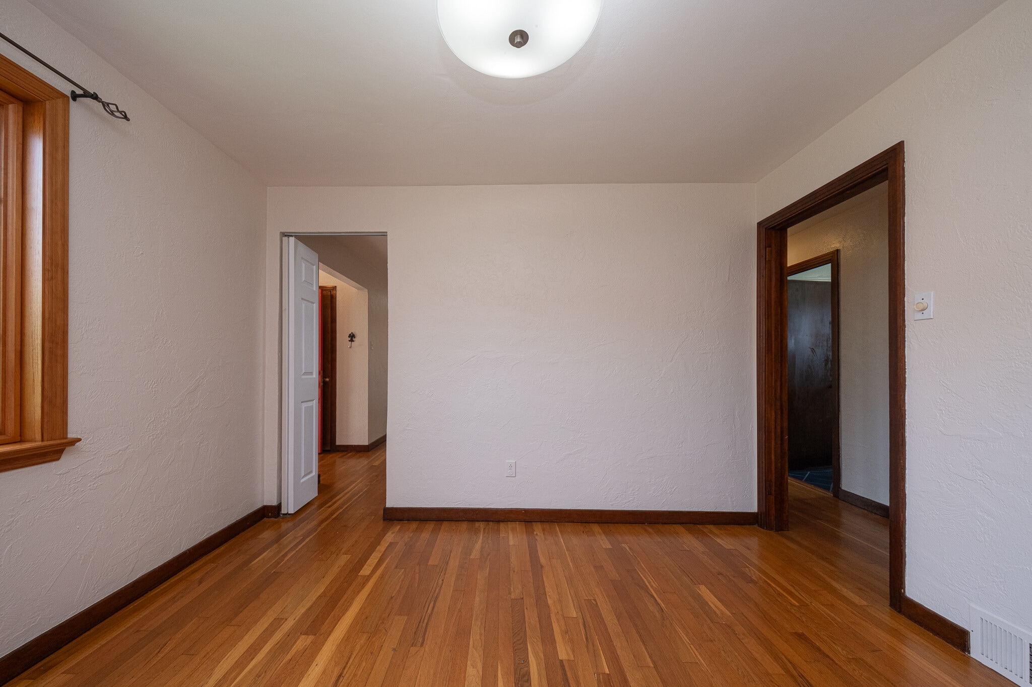 Building Photo - 445 Jenne Dr