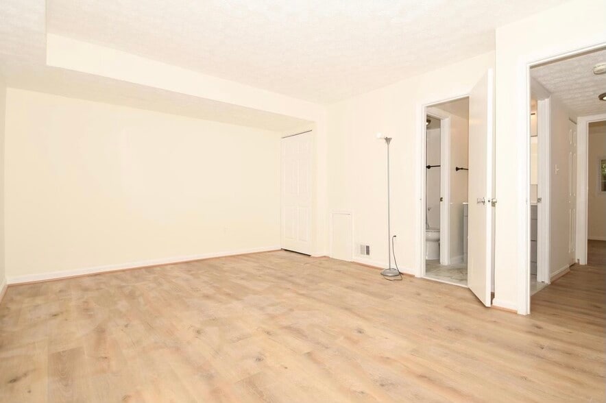 Building Photo - 13246 Bayberry Dr
