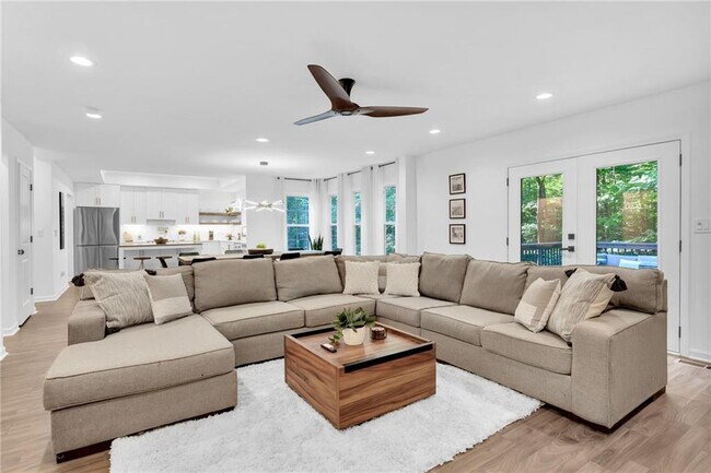 Building Photo - 3882 The Ascent NE