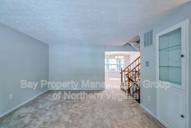 Building Photo - 355 GUNDRY Dr