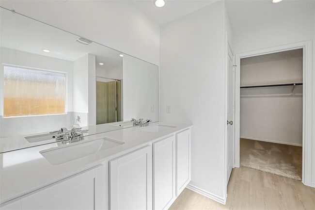 Building Photo - 2244 Devine Lake Bnd