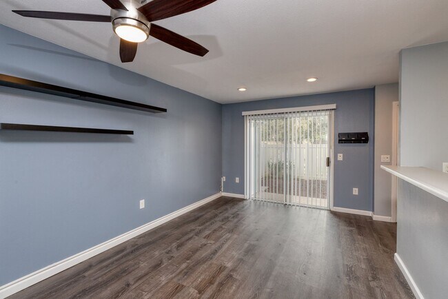 Building Photo - North Pointe Phase II - Mililani Mauka - 2 Bedroom, 2 Bathroom, 2 Parking Townhouse Rental!