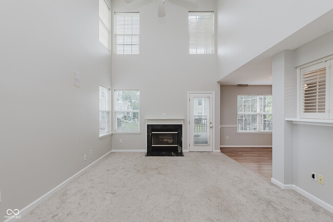 Building Photo - 1876 Misty Lake Dr