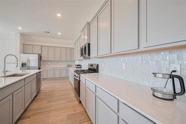 Building Photo - 2430 Dewford Fls Dr
