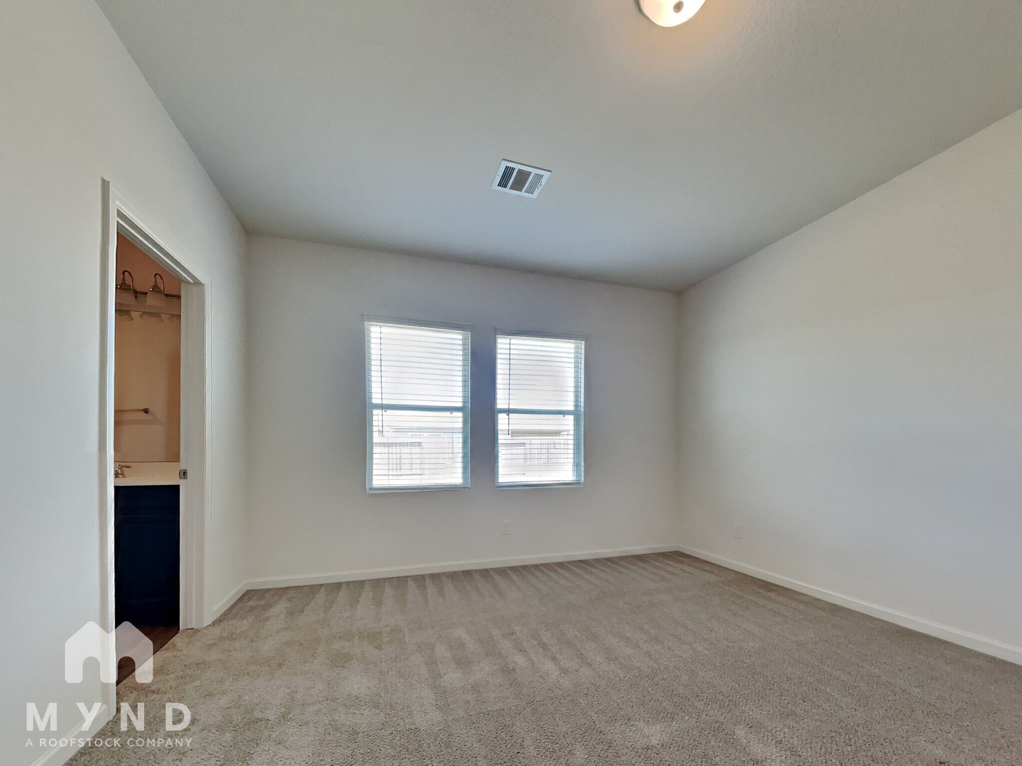 Building Photo - 1056 Banyon Tree Ln