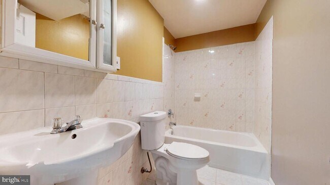 Building Photo - 8551 Braxted Ln