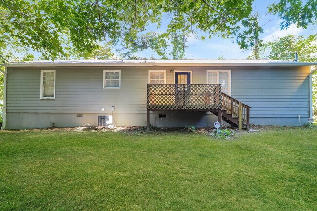 Building Photo - 3797 Kathryn Dr SW