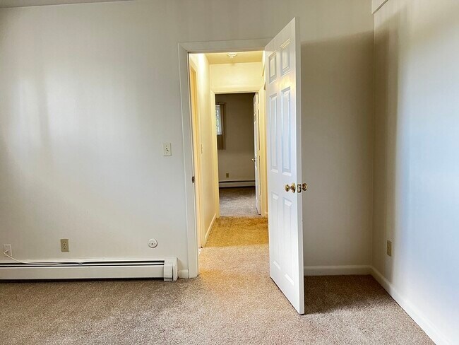 Building Photo - 49 Sumner St