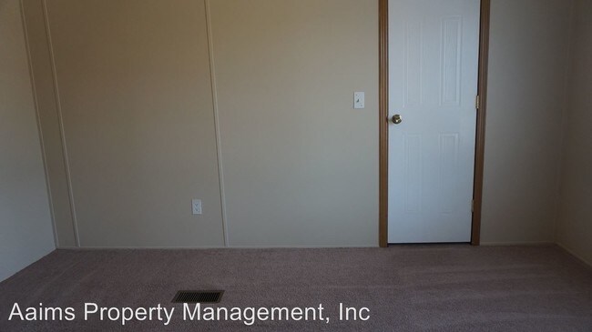 Building Photo - 4 br, 2.5 bath House - 7129 Hypony Trail