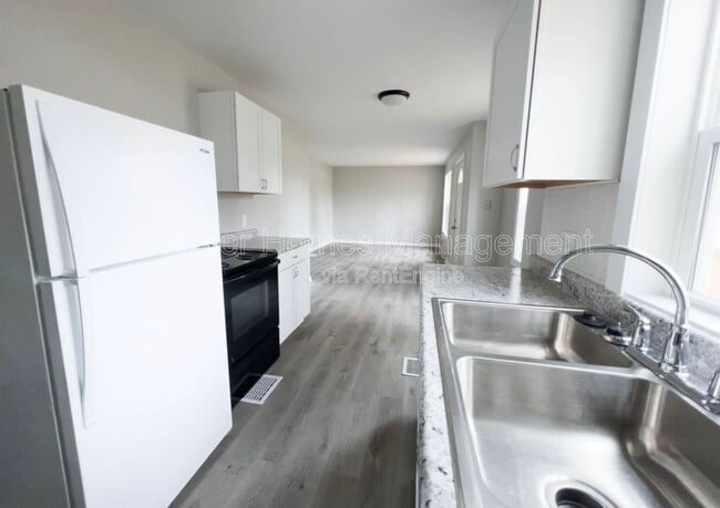 Building Photo - 4337 N Olney St