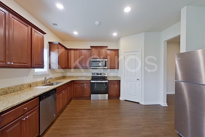 Building Photo - 1138 Freedom Pkwy